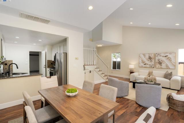 44930 Lynx Dr, Fremont CA: https://media.crmls.org/mediaz/ae145bfe-e54d-4535-b5dc-2679d0b95d9d.jpg