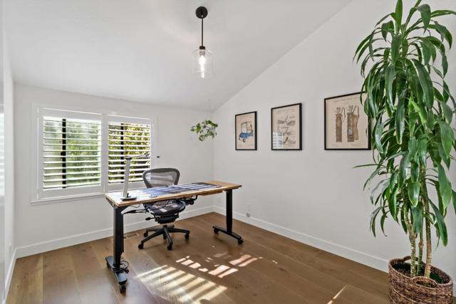435 Alberto Way, Los Gatos CA: https://media.crmls.org/mediaz/ae152219-36f3-4df7-a1b5-8cfd344ae028.jpg