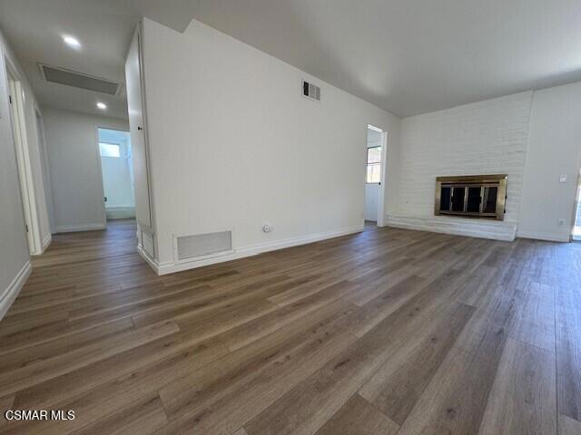 6507 Tamarind Street, Oak Park CA: https://media.crmls.org/mediaz/ae1536cd-7b3f-4705-83db-ca15a6f696a2.jpg