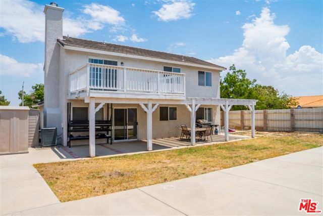 37411 Sheffield Drive, Palmdale CA: https://media.crmls.org/mediaz/ae1589aa-936b-4b0d-bb70-d07137702a20.jpg