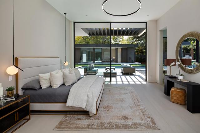 2171 Clayton Drive, Menlo Park CA: https://media.crmls.org/mediaz/ae162686-cba0-4a52-97ac-90dcdf0ee6f0.jpg