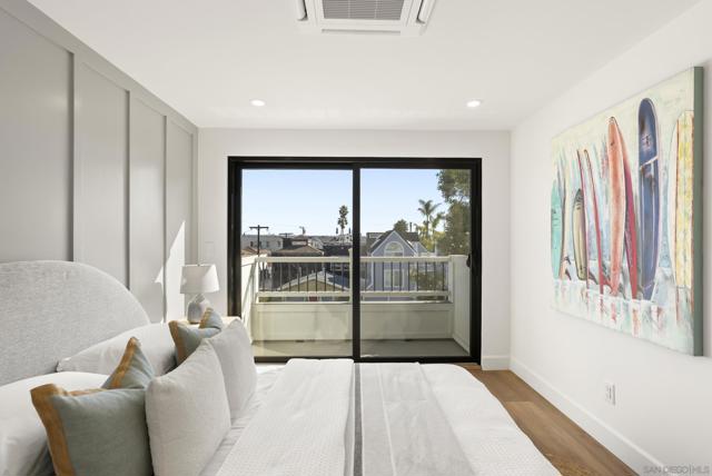 720 Nantasket Ct, San Diego CA: https://media.crmls.org/mediaz/ae164fa9-c248-4f83-82ec-870f62d8d6d0.jpg