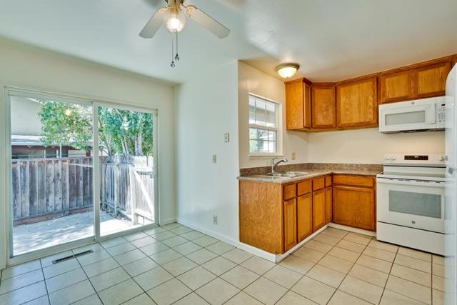 401 Lynn Avenue, Milpitas CA: https://media.crmls.org/mediaz/ae166f3a-8898-4af1-b236-fdd522e3f735.jpg
