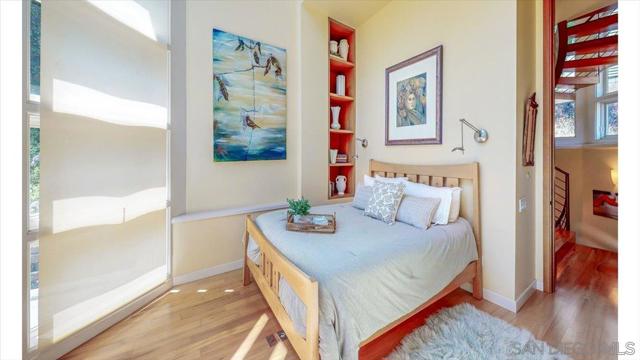 13027 Via Latina, Del Mar CA: https://media.crmls.org/mediaz/ae171b39-e23c-4d07-8dd6-b4698746d069.jpg