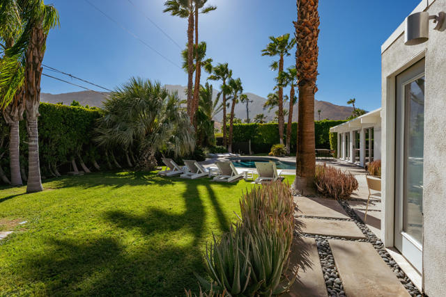 503 E Laurel Circle, Palm Springs, CA 92262