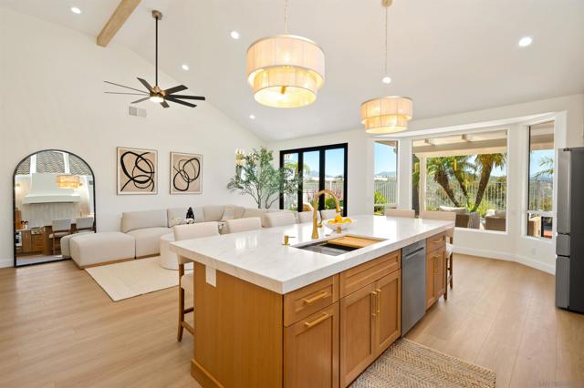 11475 Eastridge Pl, San Diego CA: https://media.crmls.org/mediaz/ae17df16-7ce0-4f41-8e69-134ff718f29a.jpg