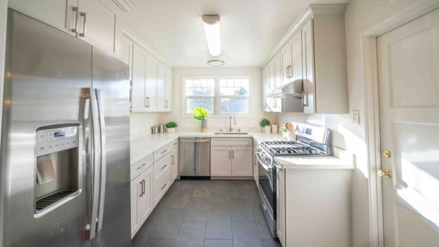 1091 Essex Avenue, Sunnyvale CA: https://media.crmls.org/mediaz/ae17f179-2f9d-470c-9632-ea41ca7f0d73.jpg