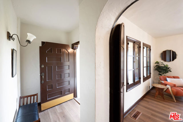 6655 Emmet Terrace, Los Angeles CA: https://media.crmls.org/mediaz/ae184a15-fd4f-4aa3-89a7-d826cb422625.jpg