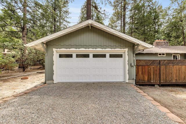 54640 Marian View Drive, Idyllwild CA: https://media.crmls.org/mediaz/ae19ed55-5424-4b33-a329-57302e68b342.jpg