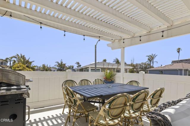 2036 Pierpont Boulevard, Ventura CA: https://media.crmls.org/mediaz/ae1a55b8-6630-40ea-88f0-e8e1471f1aeb.jpg