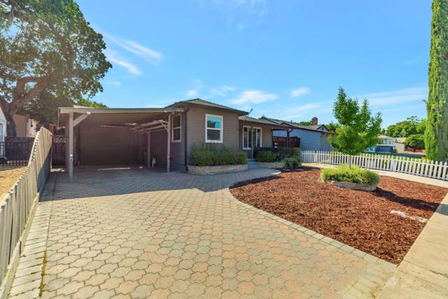 8011 Church Street, Gilroy CA: https://media.crmls.org/mediaz/ae1ae527-5594-4bd3-9c41-5d0d4a99a921.jpg