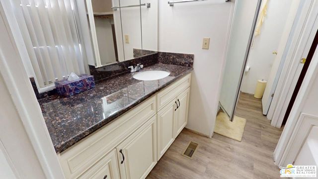 18555 Roberts Road, Desert Hot Springs CA: https://media.crmls.org/mediaz/ae1aec68-d111-4444-8b44-1990a158b44e.jpg