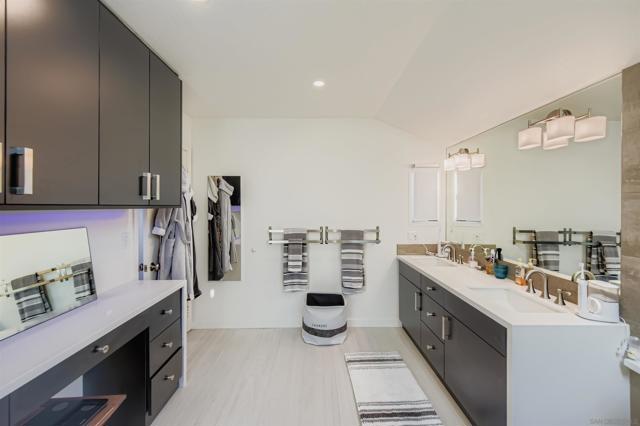 4848 Casals PL, San Diego CA: https://media.crmls.org/mediaz/ae1b0e3b-e161-4162-9e39-22540452d947.jpg