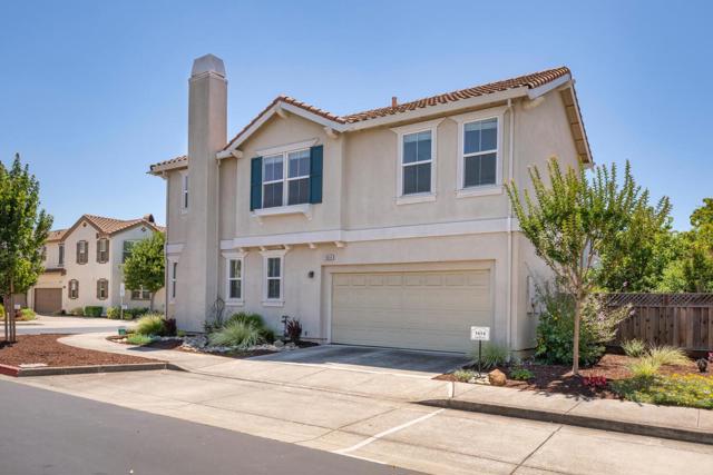 1614 Welford Circle, Hayward CA: https://media.crmls.org/mediaz/ae1b282e-67fb-4983-9502-f5d5a2c86fd8.jpg