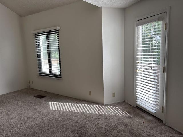 3823 Caminito Litoral, San Diego CA: https://media.crmls.org/mediaz/ae1c6aa7-a6c3-417f-b0bb-b3b6a124b259.jpg