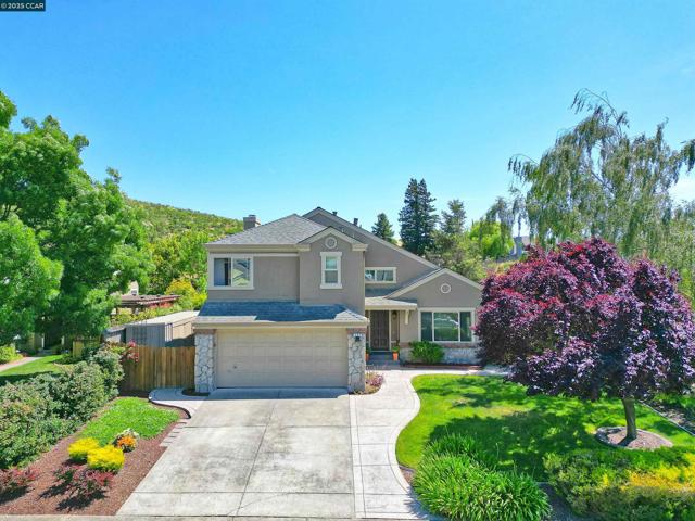 594 Morning Glory Dr, Benicia CA: https://media.crmls.org/mediaz/ae1ca6dd-27d2-4bd8-979a-7ebdfc2bd9bc.jpg