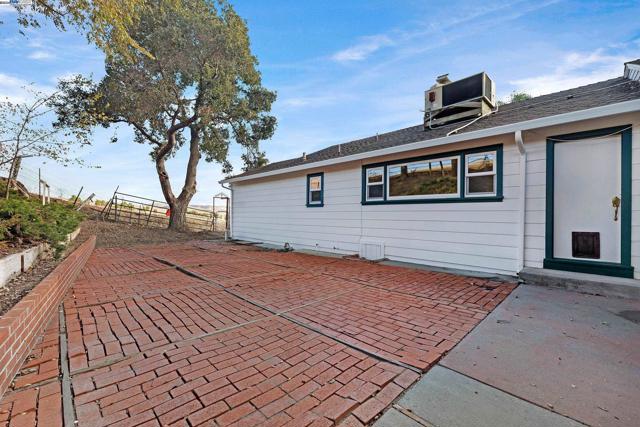 Image 45 of 59 For 4135 Vasco Rd