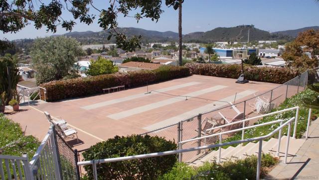 955 Howard Ave, Escondido CA: https://media.crmls.org/mediaz/ae1d98c4-b5ad-4416-9966-a5f505c49a8b.jpg