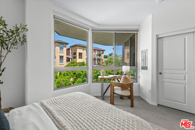 13044 Pacific, Playa Vista CA: https://media.crmls.org/mediaz/ae1ef3ef-68cf-41bf-8748-15eff832932c.jpg