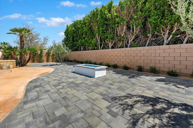Image 63 of 77 For 80262 Amazon Avenue
