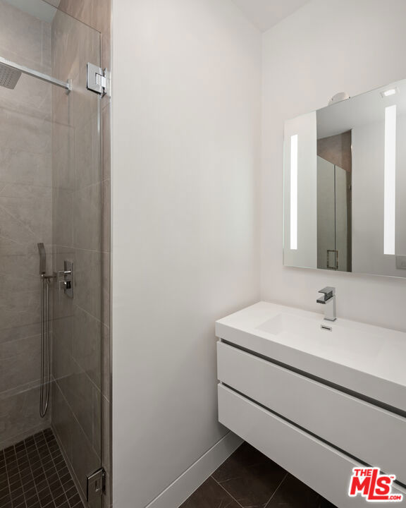 12720 Montana Avenue, Los Angeles CA: https://media.crmls.org/mediaz/ae204d5f-6abd-4636-962f-6dac764b6caf.jpg