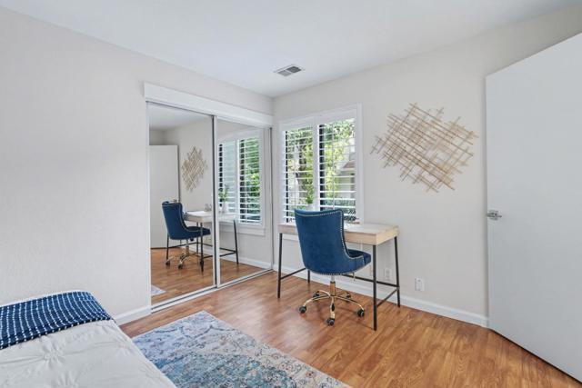 19816 Vineyard Lane, Saratoga CA: https://media.crmls.org/mediaz/ae20b722-92a2-4388-a2b3-5dbef99b29bd.jpg