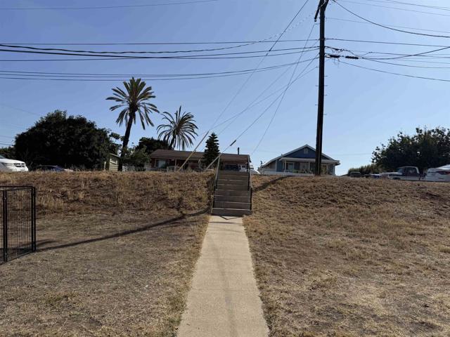 2722 2724 B Avenue, National City CA: https://media.crmls.org/mediaz/ae20c1e1-4213-4d6d-b6e1-a968ef1a2323.jpg