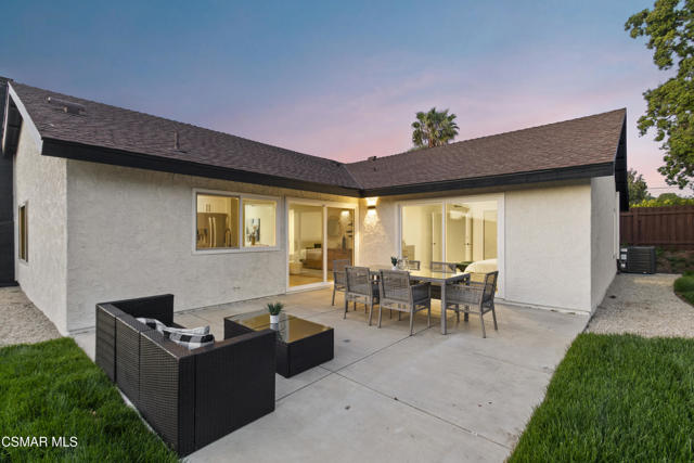416 Camino Dos Palos, Thousand Oaks CA: https://media.crmls.org/mediaz/ae20c96b-cae7-4e8c-8b9a-1d11d55fe69d.jpg