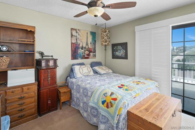 1705 Hawk View Dr, Encinitas CA: https://media.crmls.org/mediaz/ae212589-694e-4d46-8bbf-c9872e25a2bf.jpg