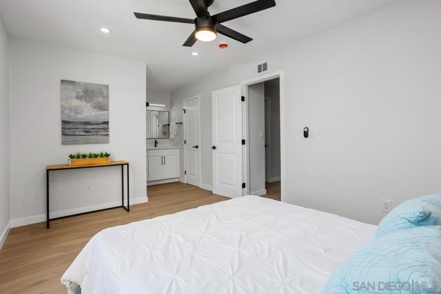 268 Festival Dr, Oceanside CA: https://media.crmls.org/mediaz/ae213fb2-f094-439e-8366-7ee3550db0b6.jpg