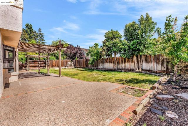 4820 RIDGEVIEW DRIVE, Antioch CA: https://media.crmls.org/mediaz/ae2270b5-fb5d-476d-95b3-abd0213d5200.jpg
