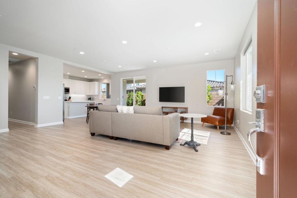 MLS #219138105DA image #4