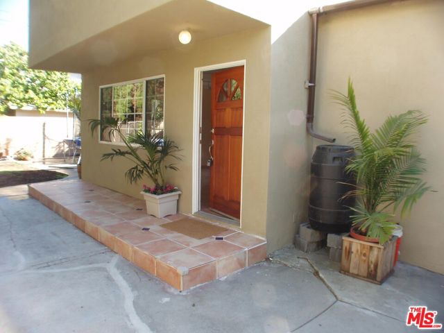 Image 2 for 12910 Admiral Ave, Los Angeles, CA 90066