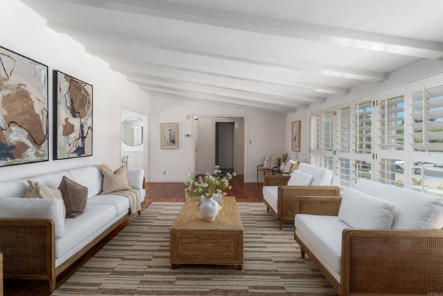 Detail Gallery Image 6 of 30 For 1381 W Muirlands Dr, La Jolla,  CA 92037 - 3 Beds | 3 Baths