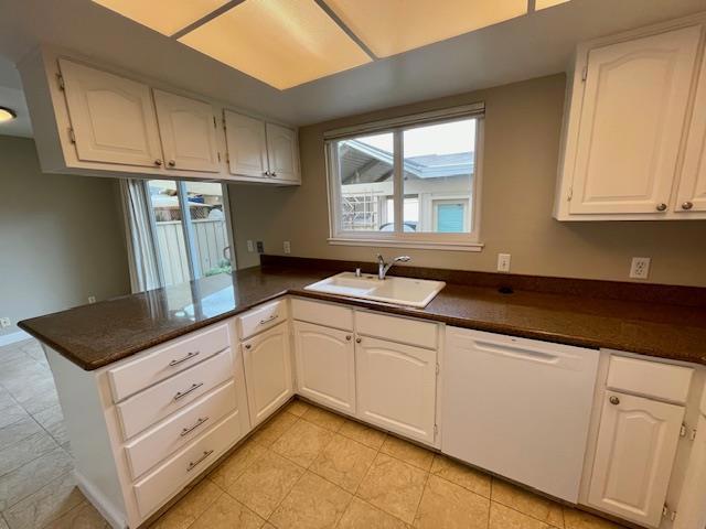 3 Comstock Queen Court, Mountain View CA: https://media.crmls.org/mediaz/ae237436-ce56-4e70-95e7-00fb44d8b972.jpg