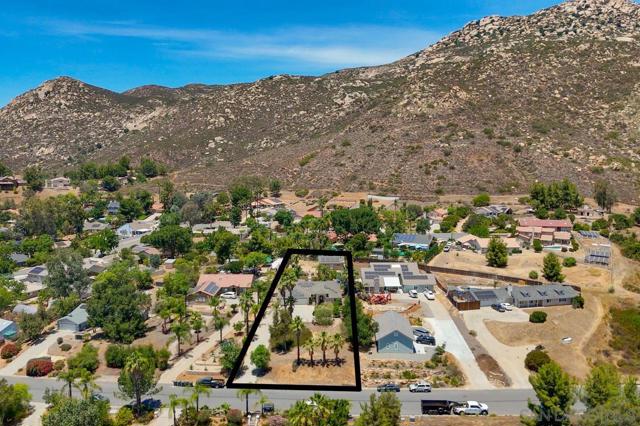 26152 Bellemore Dr, Romona CA: https://media.crmls.org/mediaz/ae2380d5-c3bb-47d3-b15b-58b2a0cde5d9.jpg