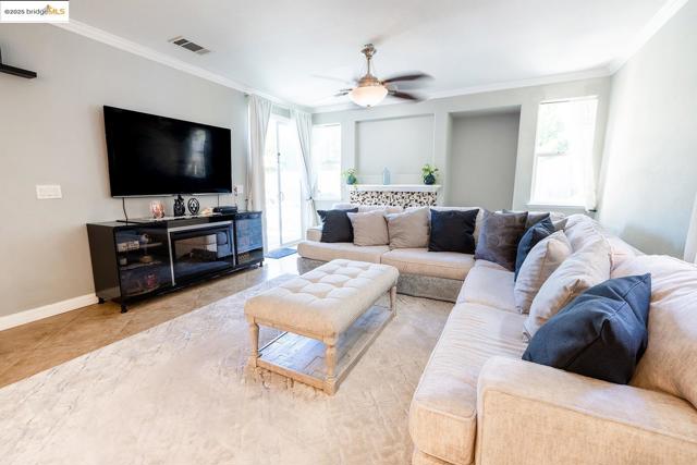 1856 Buck Mountain Court, Antioch CA: https://media.crmls.org/mediaz/ae23abe2-ed22-4b4d-ab95-4fac0c1291b2.jpg