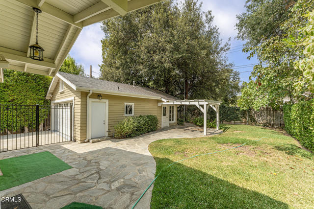 Detail Gallery Image 25 of 37 For 689 Arden Rd, Pasadena,  CA 91106 - 2 Beds | 2 Baths