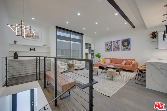 4422 S Riley Drive, Los Angeles CA: https://media.crmls.org/mediaz/ae244f7e-c3b2-4621-8968-10239b79d45d.jpg