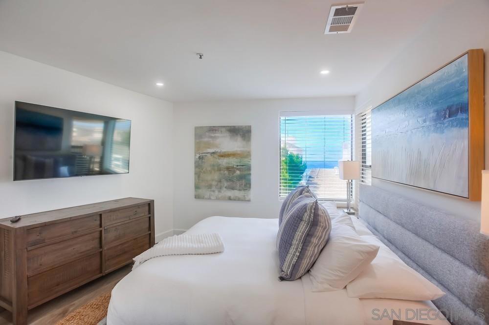 5726 La Jolla Blvd - photo 9
