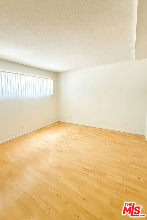 1434 Princeton St, Santa Monica CA: https://media.crmls.org/mediaz/ae24de98-6dfe-4de9-81c0-524f3abe675d.jpg