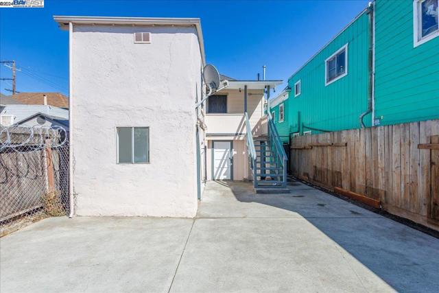 913 35Th Ave, Oakland, California 94601, 3 Bedrooms Bedrooms, ,2 BathroomsBathrooms,Single Family Residence,For Sale,35Th Ave,41069674