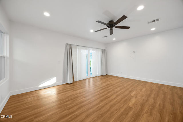 Detail Gallery Image 7 of 21 For 242 Virginia Ave, Pasadena,  CA  - 3 Beds | 2 Baths