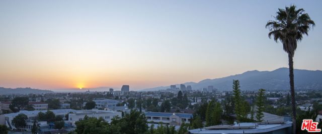 1320 Romulus Drive, Glendale CA: https://media.crmls.org/mediaz/ae25f082-c3fa-4ff9-b4d6-5c76b8136ecd.jpg