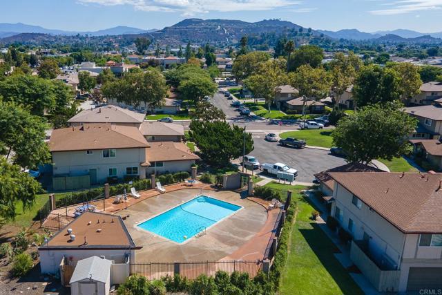 8842 Mission Vega Ct, Santee CA: https://media.crmls.org/mediaz/ae26162f-bacc-4fd4-ae55-3315e67d287e.jpg