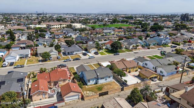 342 E Hemlock Street, Oxnard CA: https://media.crmls.org/mediaz/ae26882c-9c86-41fc-82b9-47a8a9c3c303.jpg