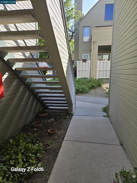 2753 East Ct, Richmond CA: https://media.crmls.org/mediaz/ae271c02-ed80-4e08-b4c6-0810416819d9.jpg
