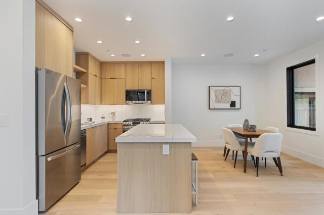 18061 Saratoga Los Gatos Road, Monte Sereno CA: https://media.crmls.org/mediaz/ae283fa4-0e0d-447d-bef0-1e345a61be88.jpg