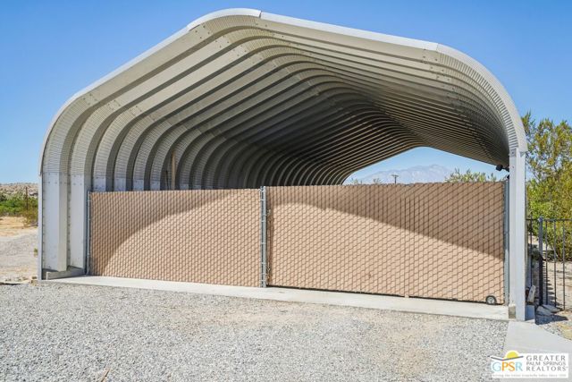 22950 Henry Road, Desert Hot Springs CA: https://media.crmls.org/mediaz/ae290f07-50f5-4ee1-9fd1-083ba8a0bab3.jpg
