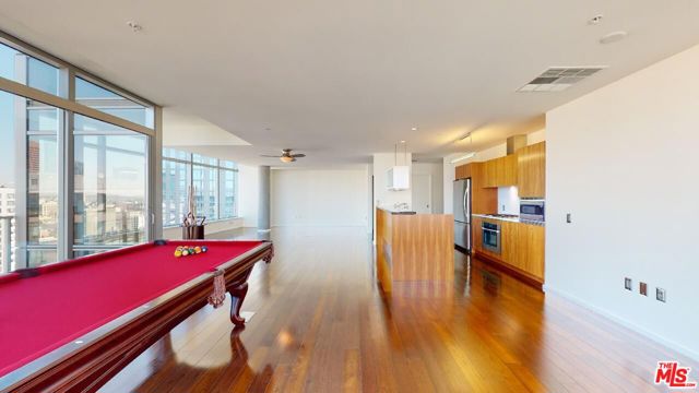 1155 S Grand Avenue, Los Angeles CA: https://media.crmls.org/mediaz/ae2955c4-c8ee-49e2-aa89-488a253b5af2.jpg